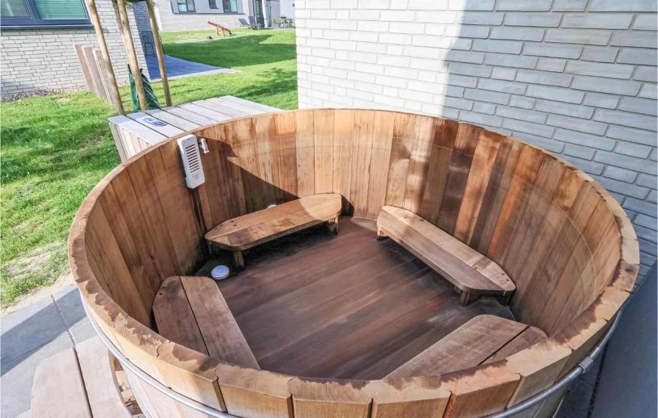 Lovely Home In Lembruch-Duemmer See With Sauna מראה חיצוני תמונה