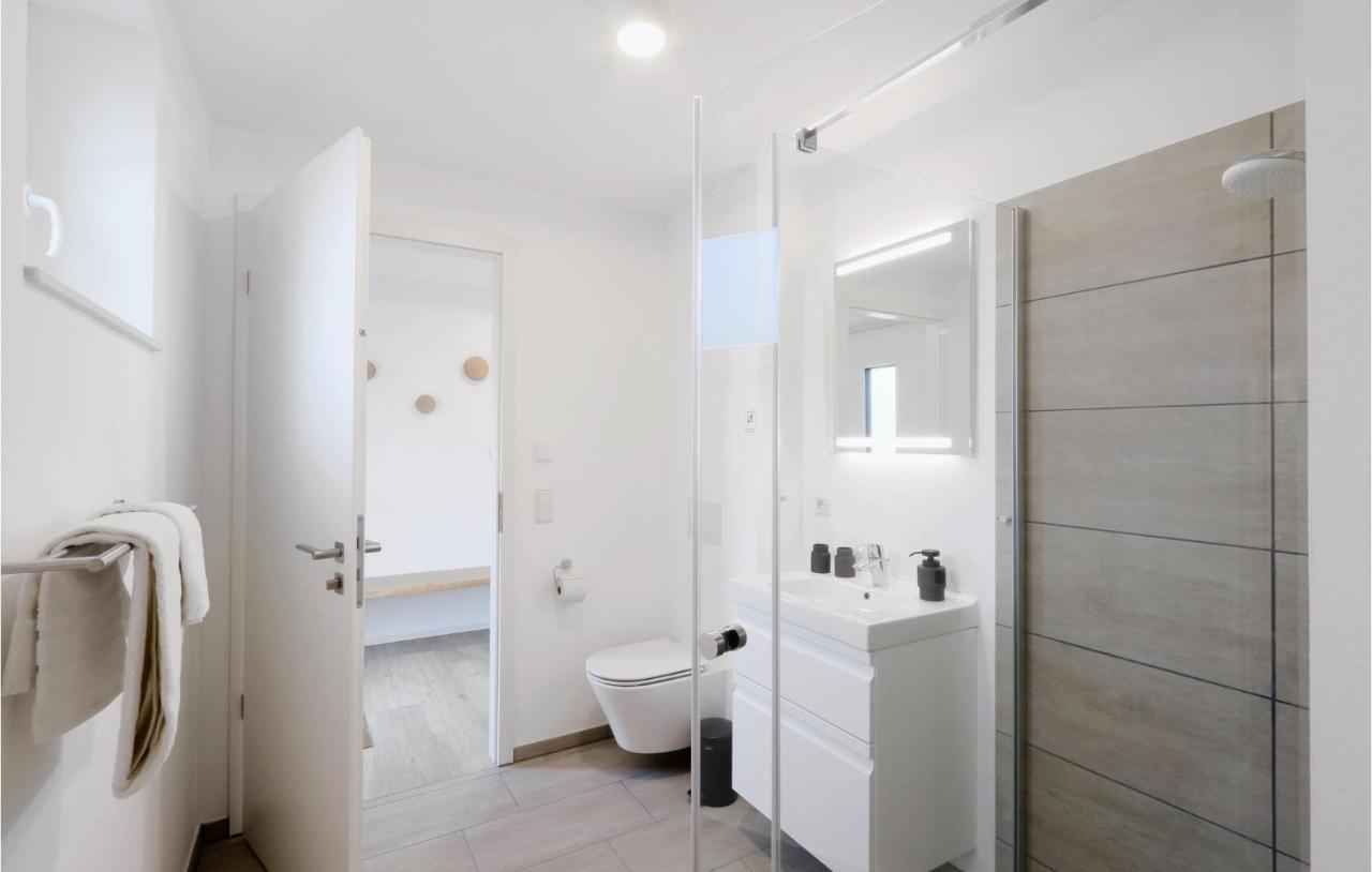 Lovely Home In Lembruch-Duemmer See With Sauna מראה חיצוני תמונה